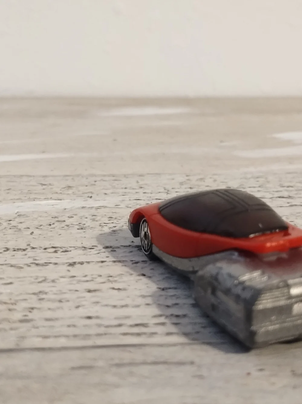 Hot Wheels Futuristic Red and Silver Space Car Loose Vintage 1988 Die cast metal